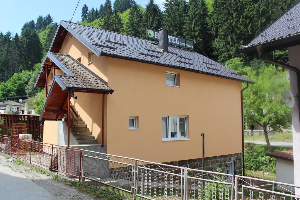 Hostel Srebrenica Exterior photo